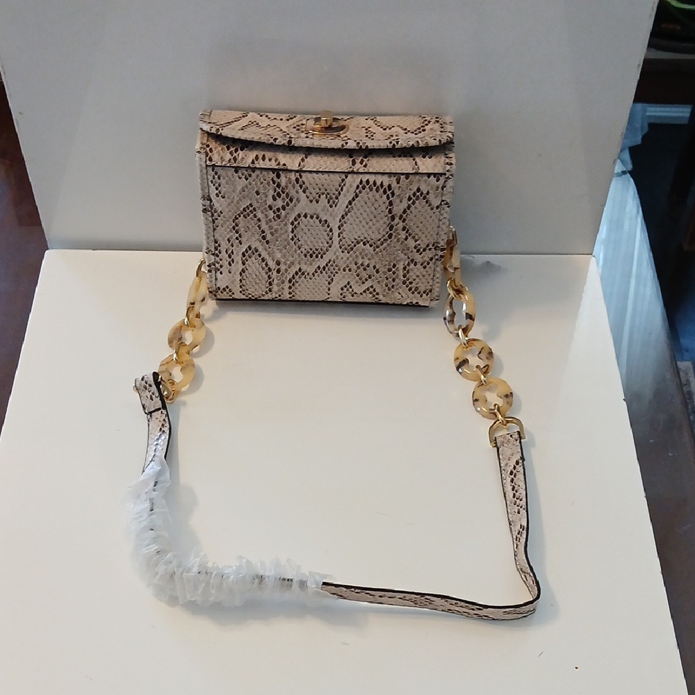 Topshop Cream and Gold Crossbody Bag with Luxurious Chain NWT